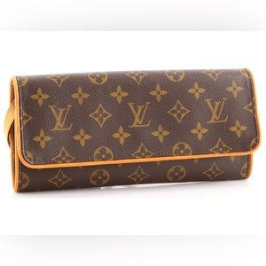 Excellent condition. Preloved. Twin handbag monogram canvas GM.